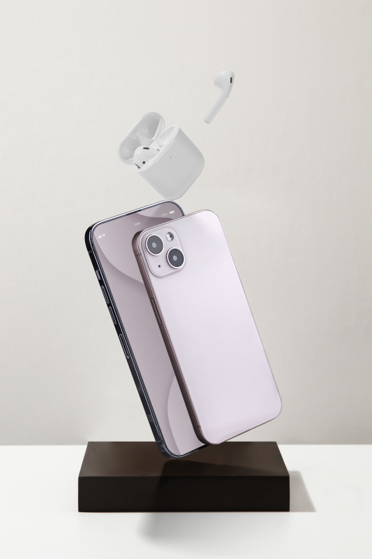Phones & Telecommunications