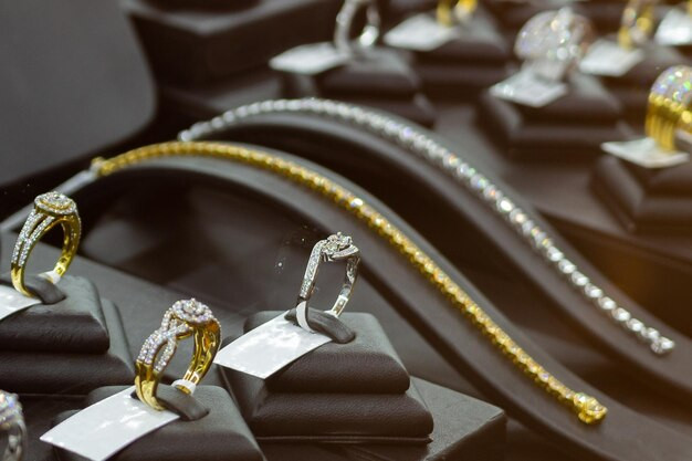 Jewelry & Watches
